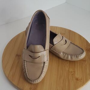Cole Haan Beige Patent Leather Driving Loafers Women's Sz 6 1/2 B